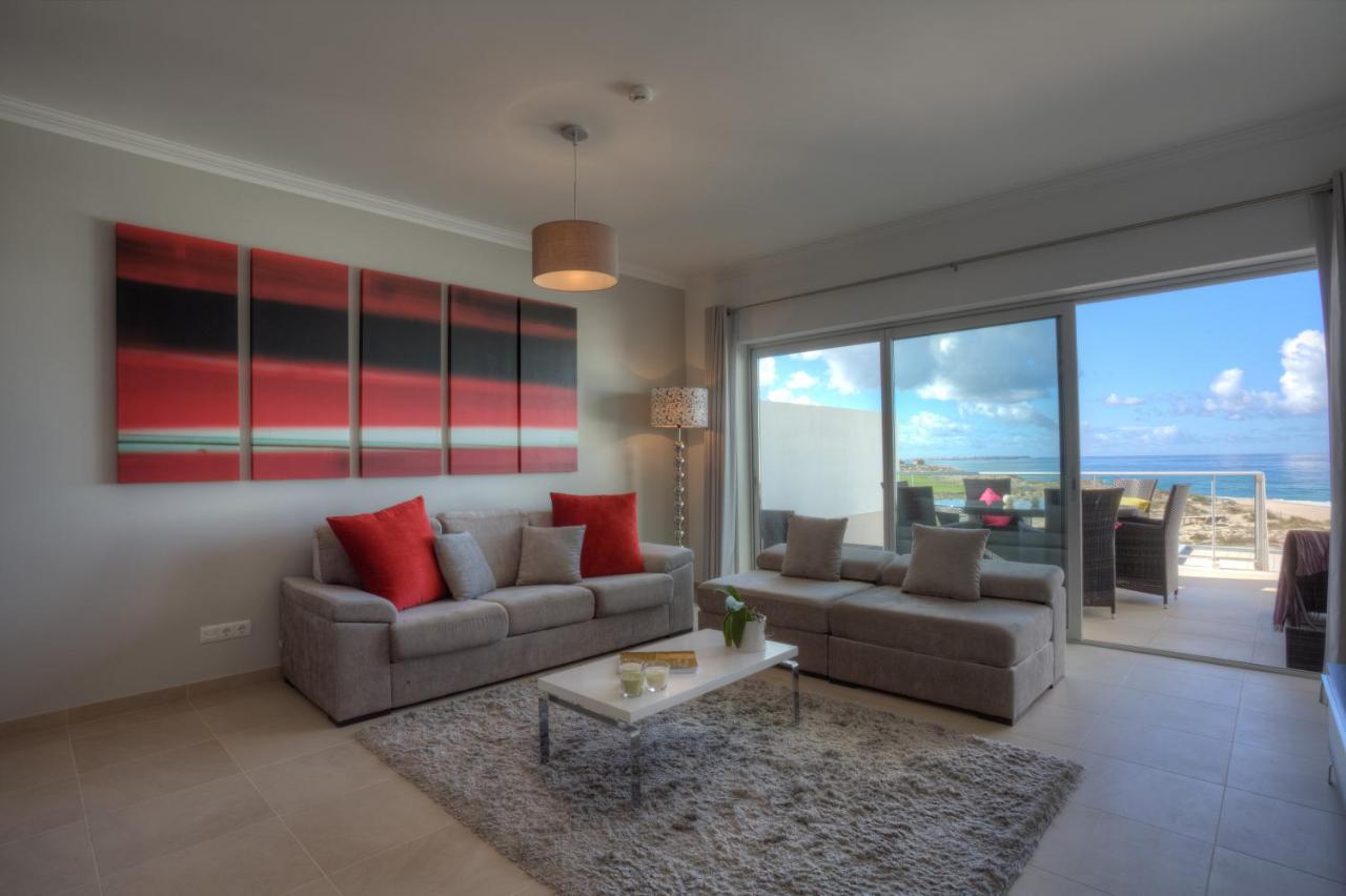 Three-Bedroom Townhouse with Sea View