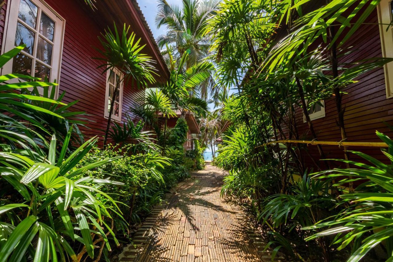 Deluxe Bungalow with Garden View