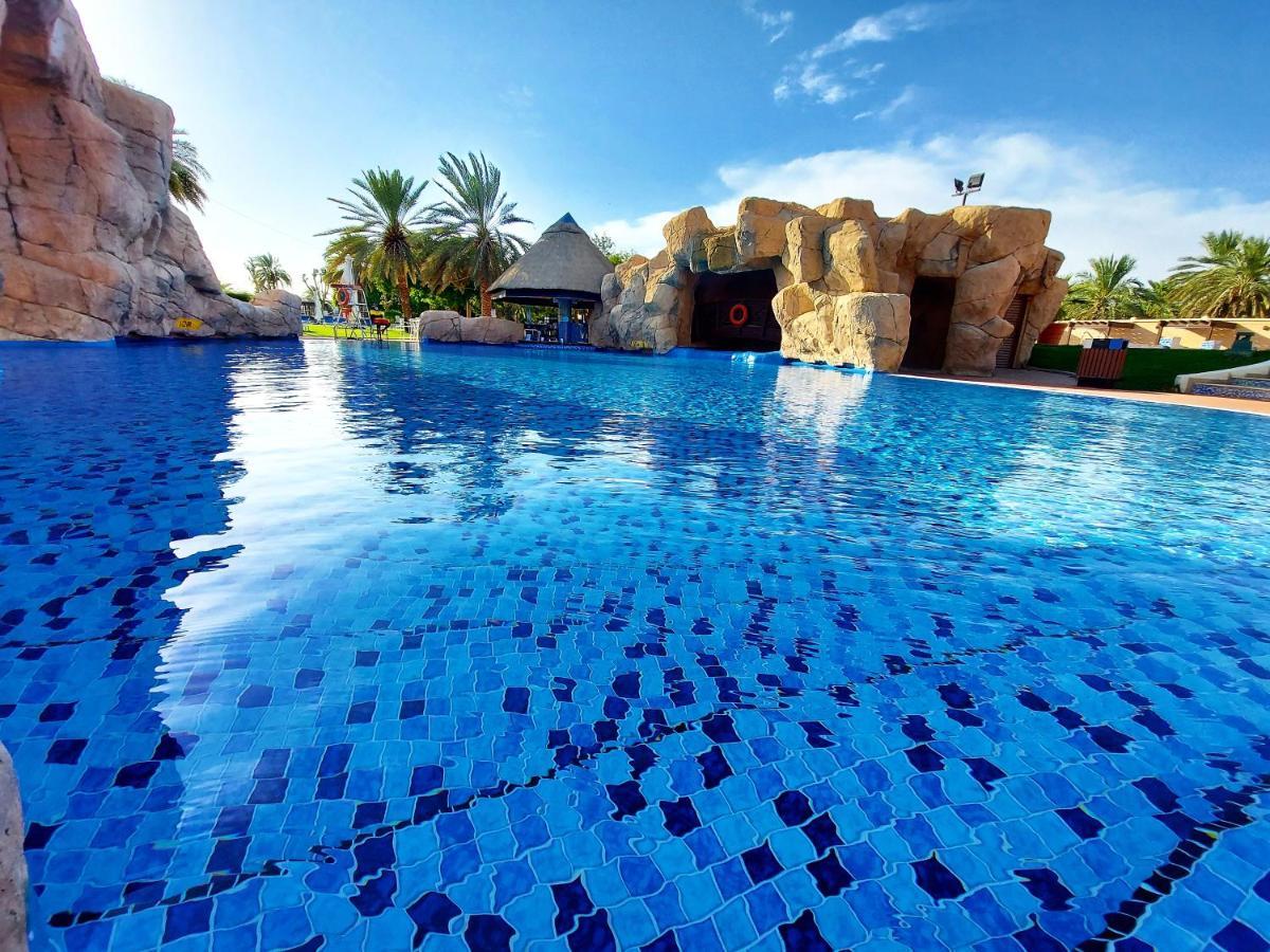 Oasis Deluxe Twin Room with Pool View - 20% discount on F&B and 30% discount on Spa
