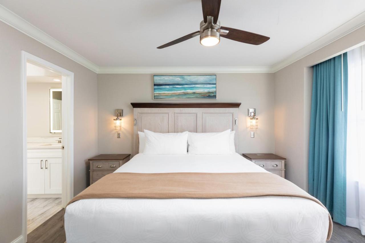 One Bedroom Lake View Deluxe Villa