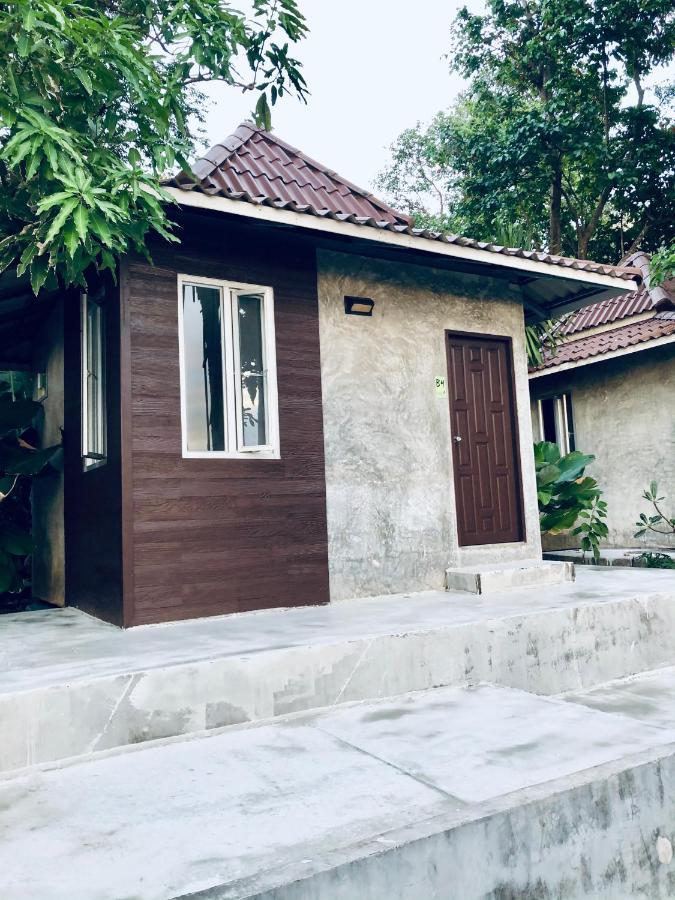 Twin Room with Fan,1069725862:JPEG