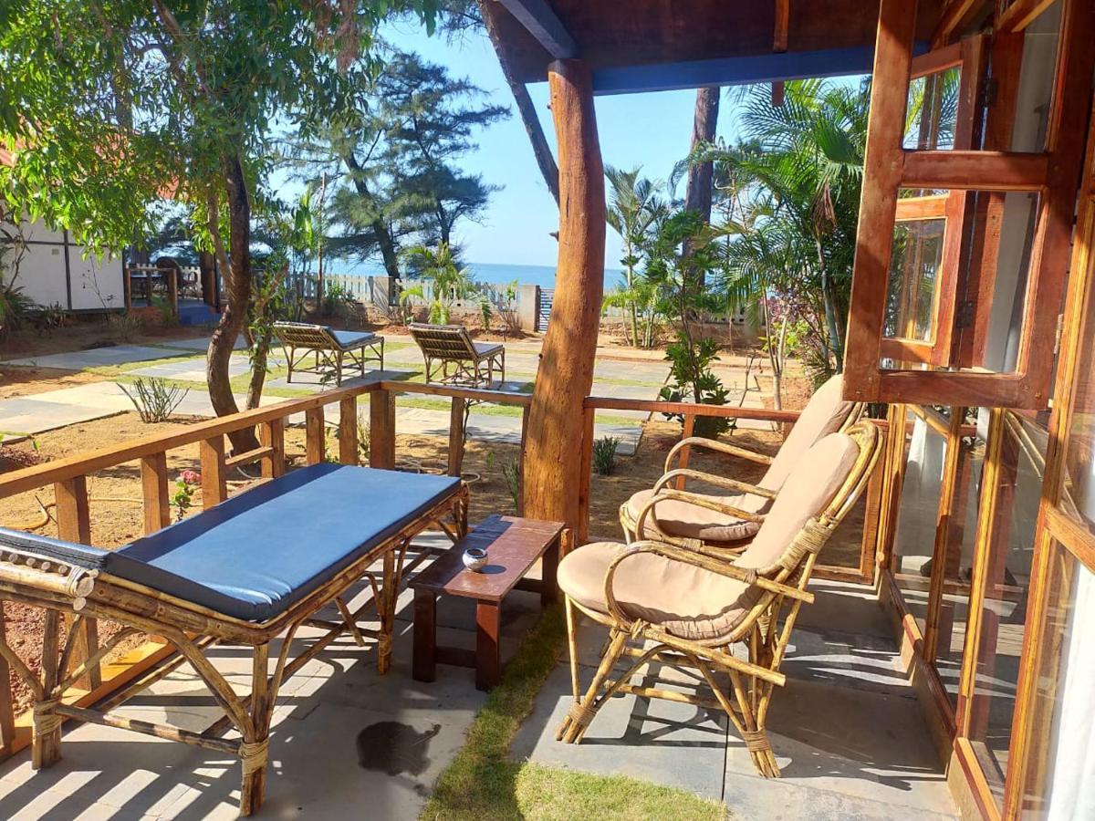 Balcony Sea View,1091671038:JPEG