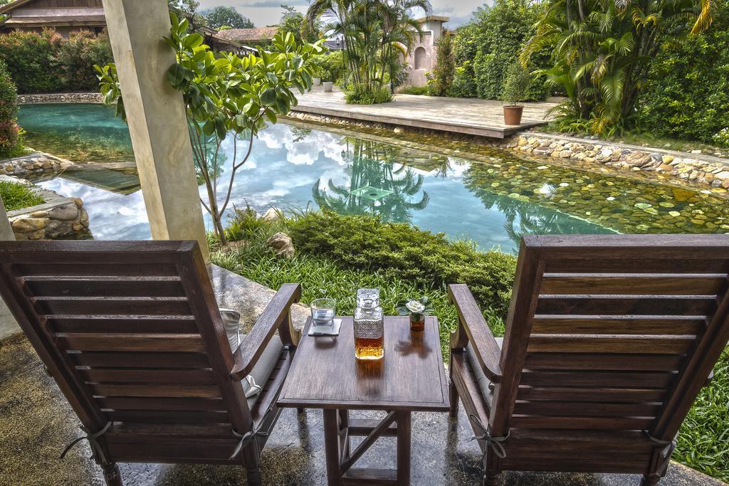 Deluxe Twin Room with Pool Access