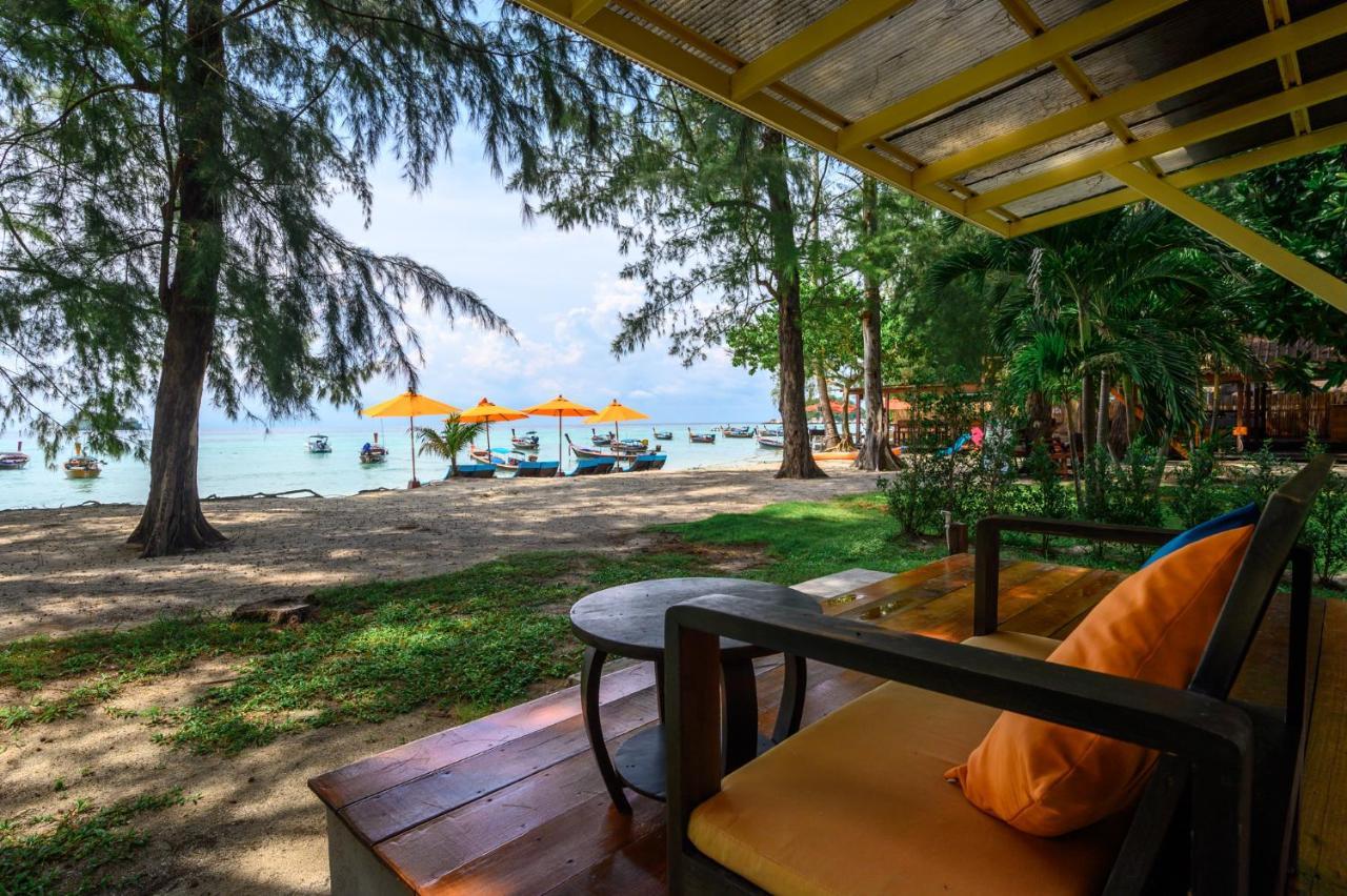 Bungalow Beach Front,1059797620:JPEG