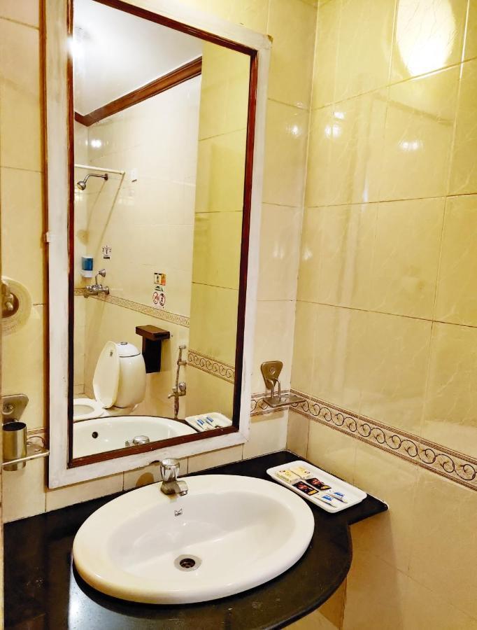 Family Room with Balcony,1071558727:JPEG