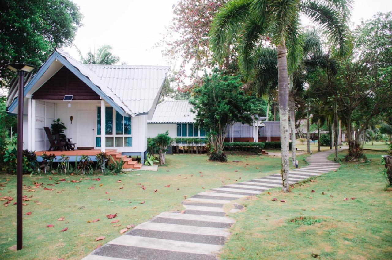 Comfort Bungalow Beach Front