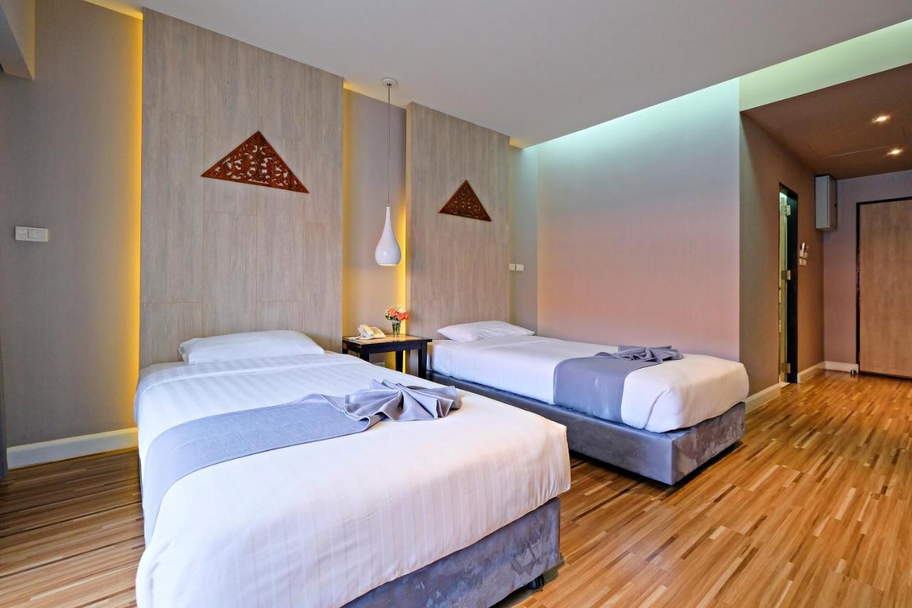 Deluxe room with Twin Bed