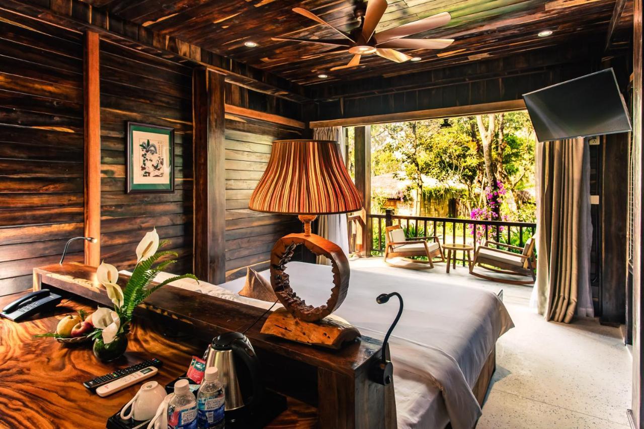 Ocean Breeze Bungalow King