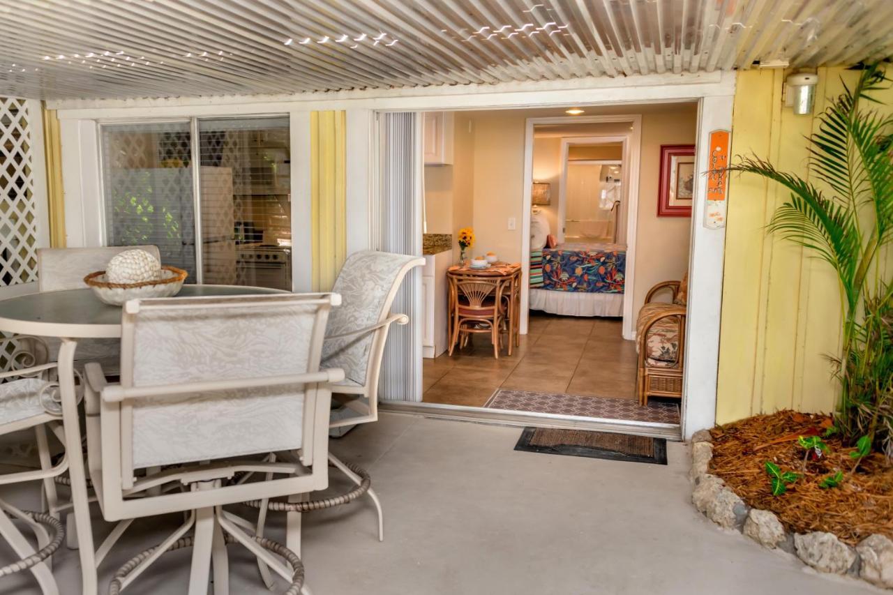 Deluxe Queen Suite