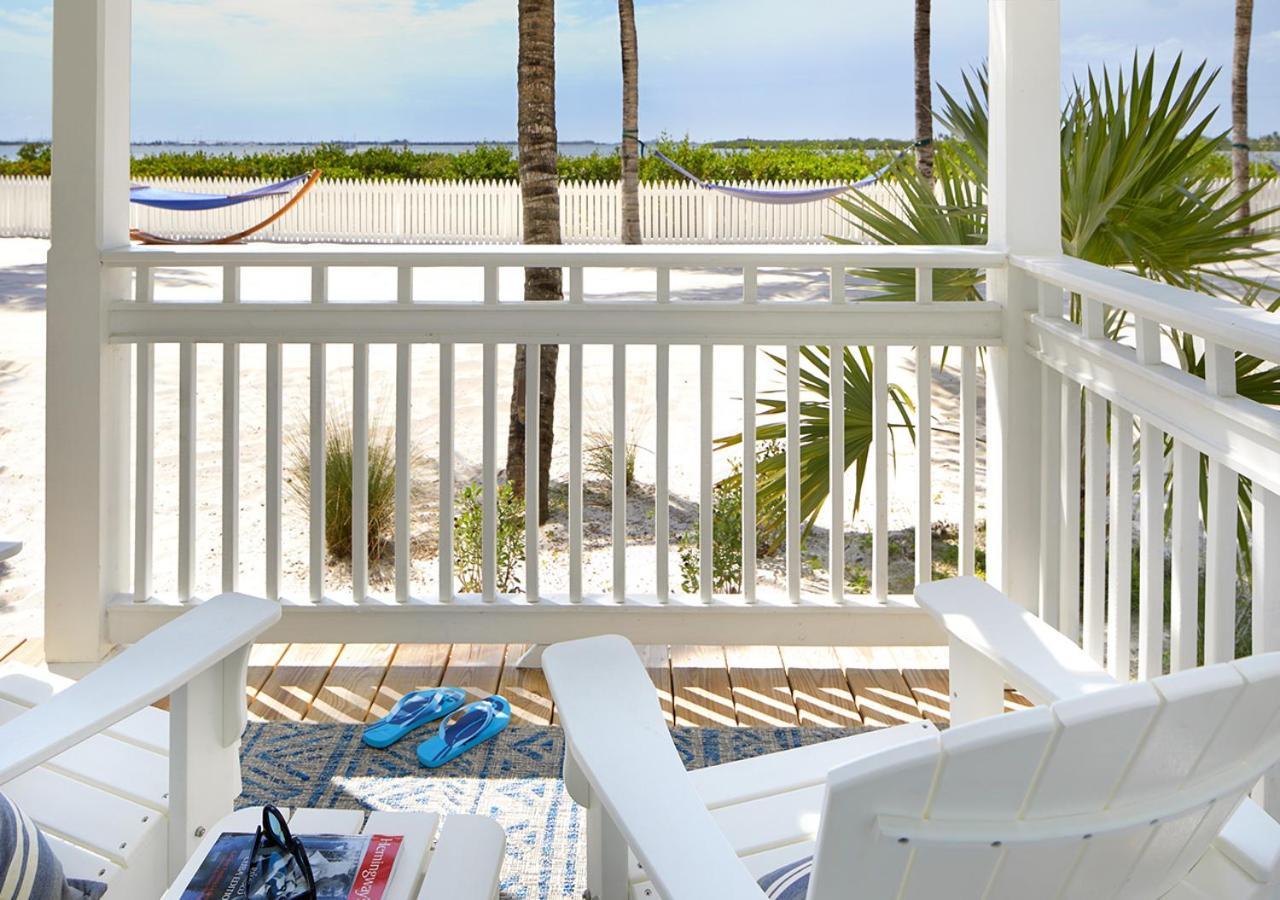 Three-Bedroom Villa Waterfront