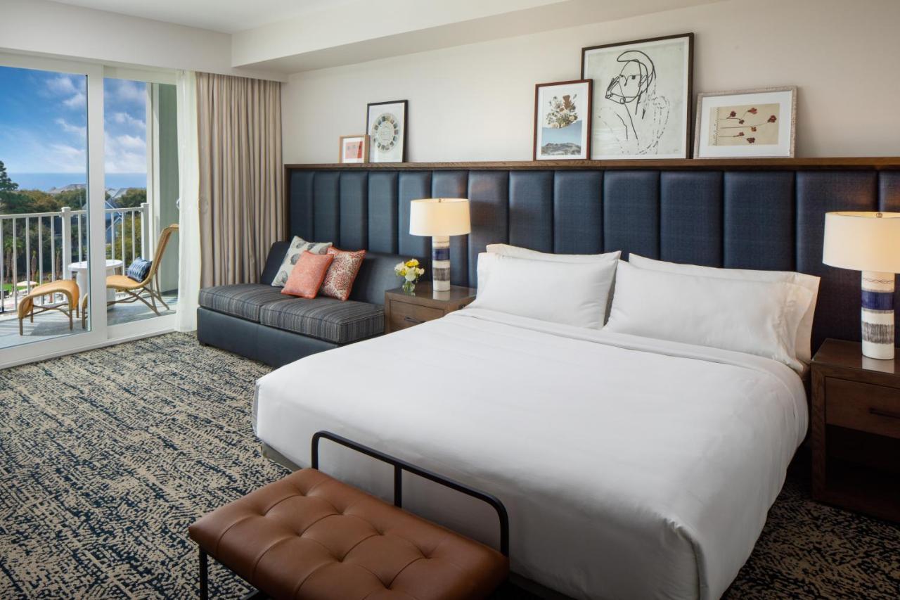 One-Bedroom Suite with Premium View