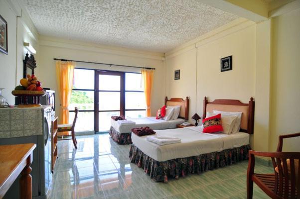 Deluxe Twin Room