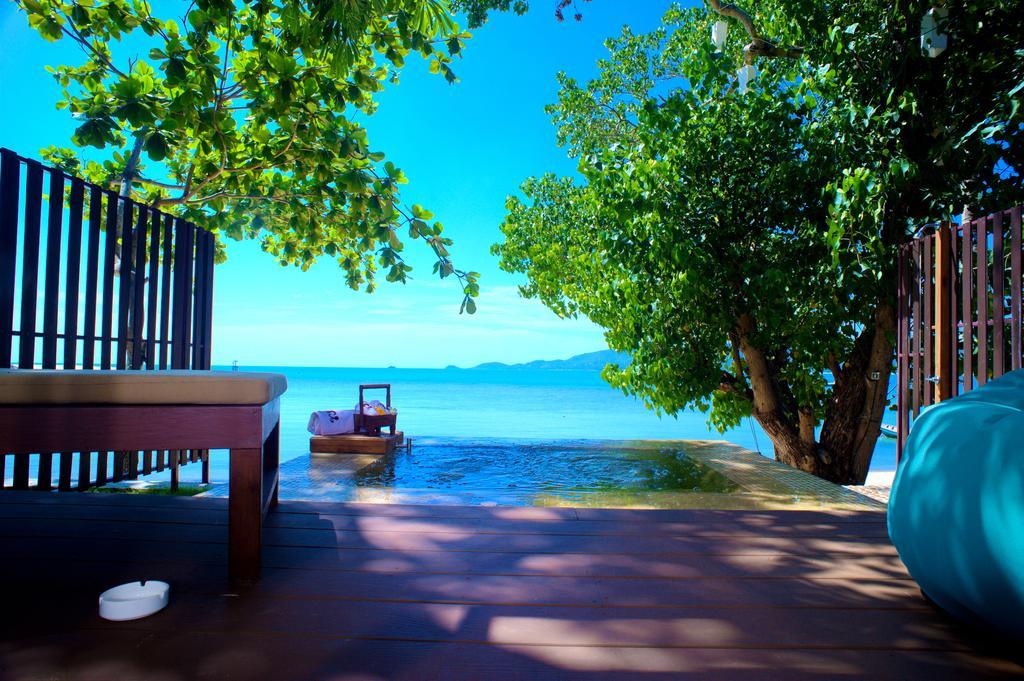 Seaview Villa with Jacuzzi