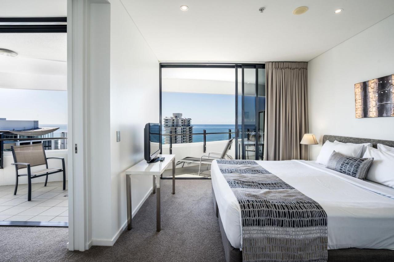 Three-Bedroom Apartment with Water View,1137613303:JPEG