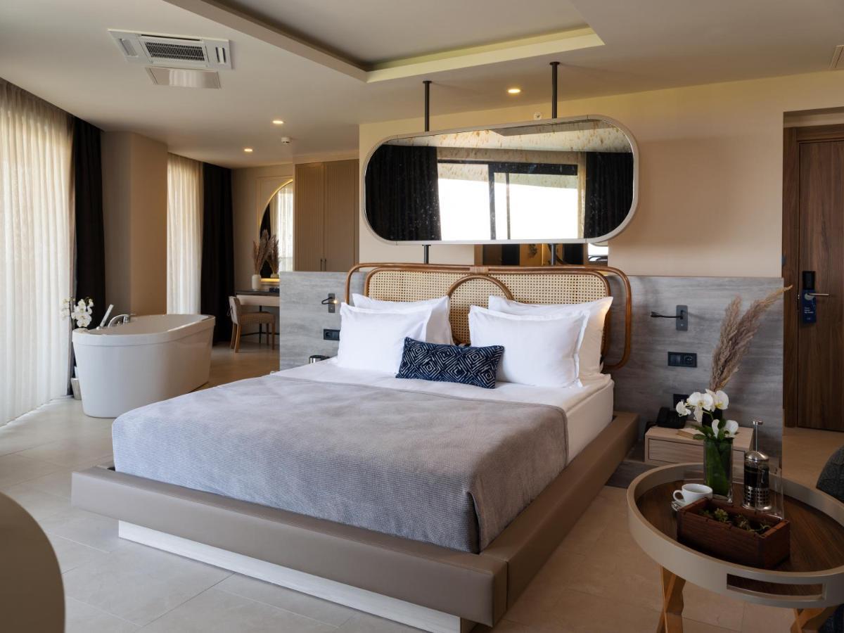 Superior Corner Room,1141803934:JPEG