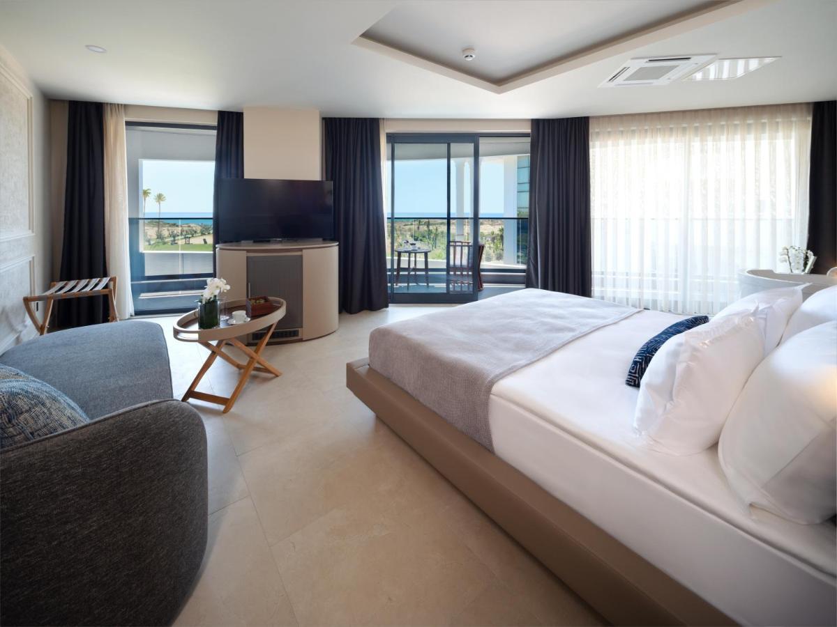 Breeze Suite Gentlemen Room