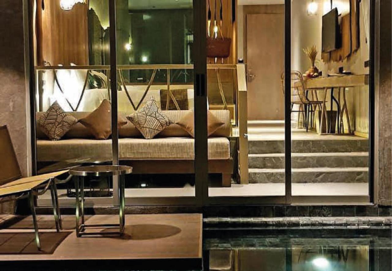 Deluxe Double or Twin Room with Pool Access,944538931:JPEG