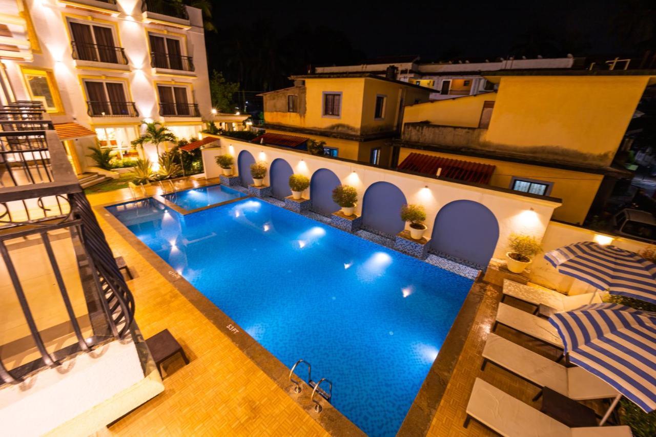 Super Deluxe Room with Pool View and Balcony