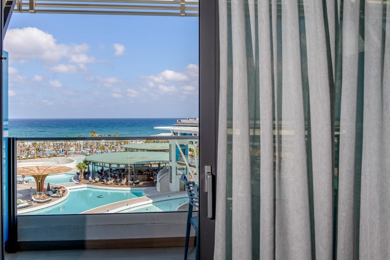 Superior Exclusive Pool or Sea View,1589688767:JPEG
