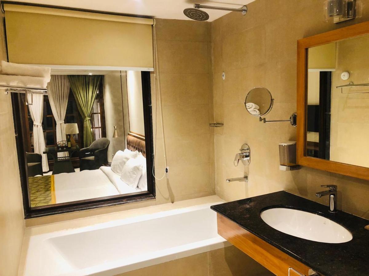 King Room with Garden View