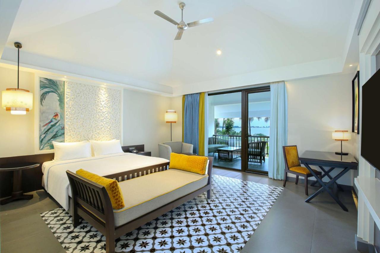 Chalet with Lagoon View and Balcony with Complimentary Hi Tea