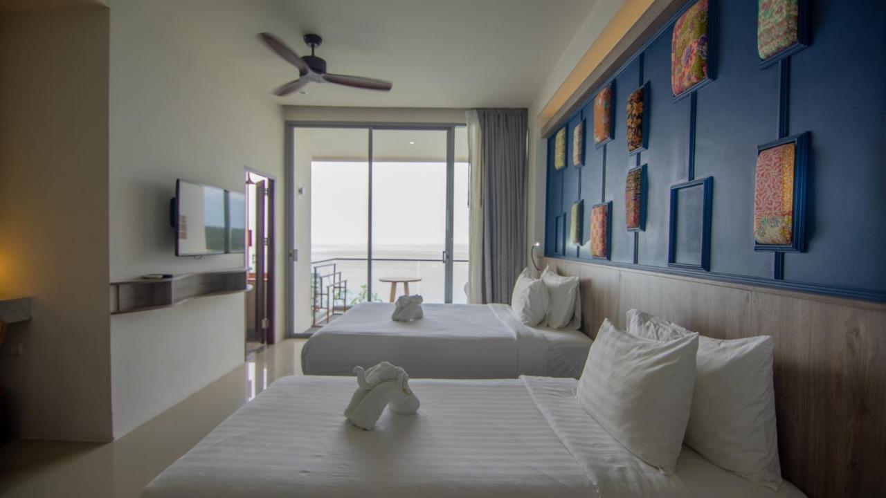 Deluxe Double or Twin Room with Sea View