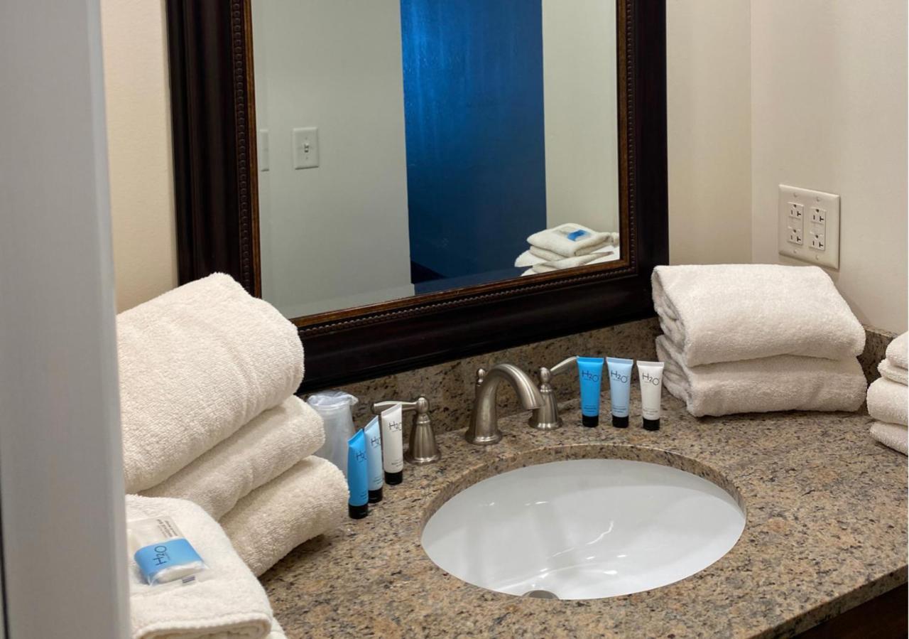 Lake View Suites