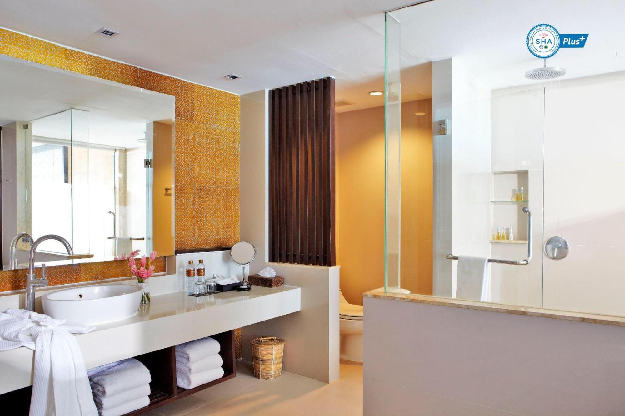 Luxury Suite