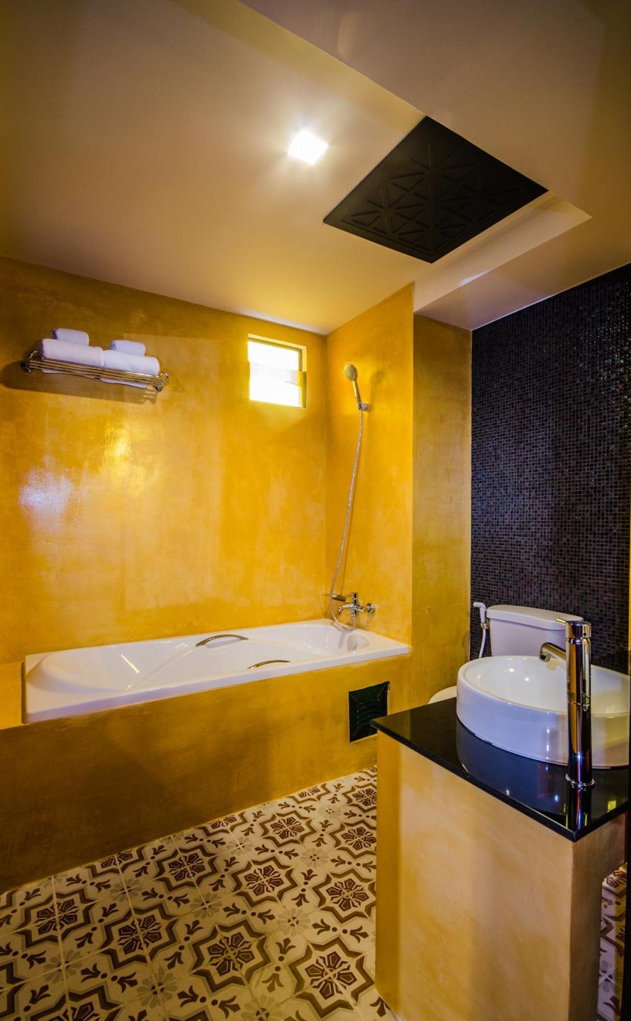 Deluxe Double Room with Pool Access
