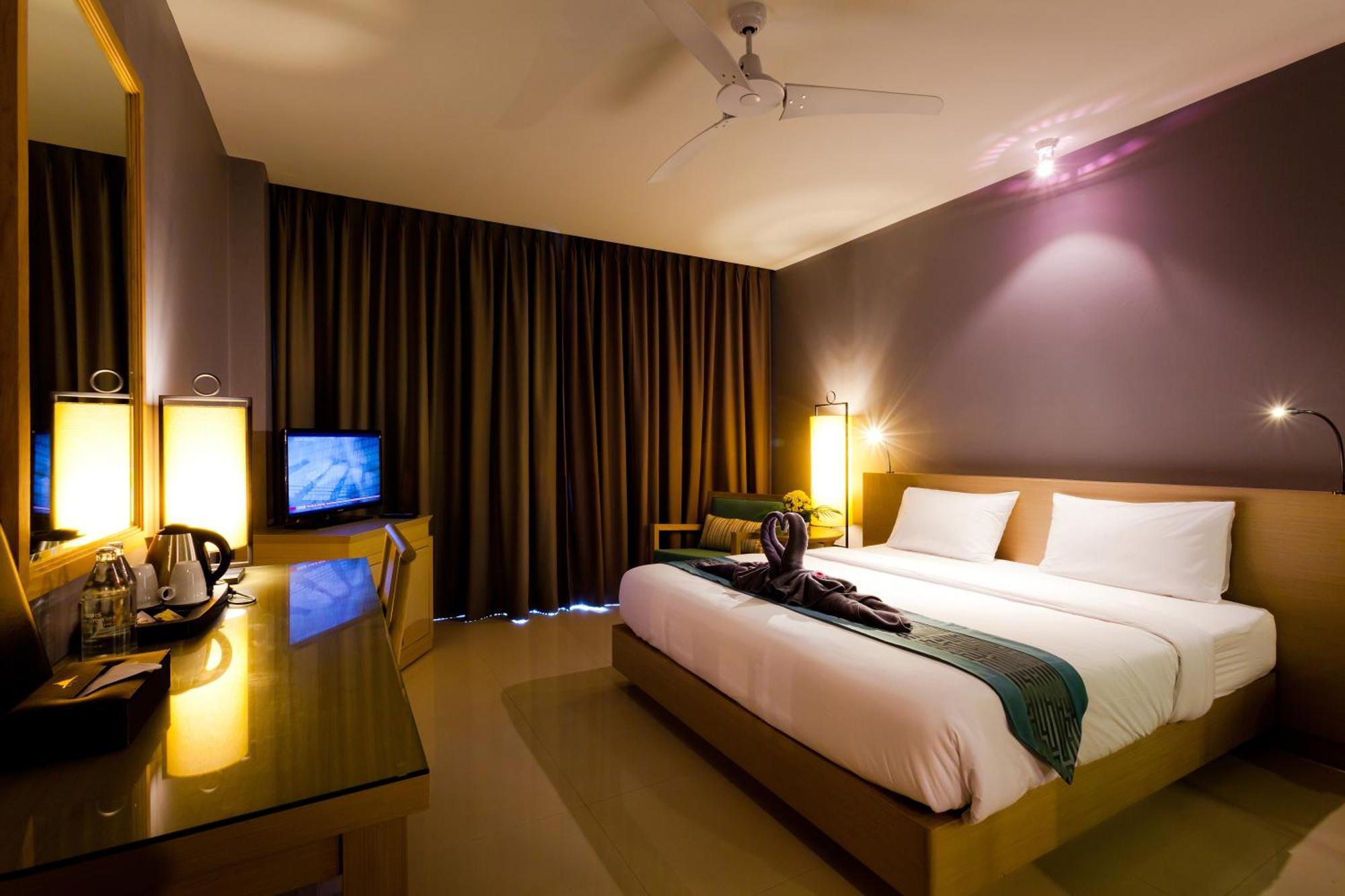 Superior Double or Twin Room (No View)