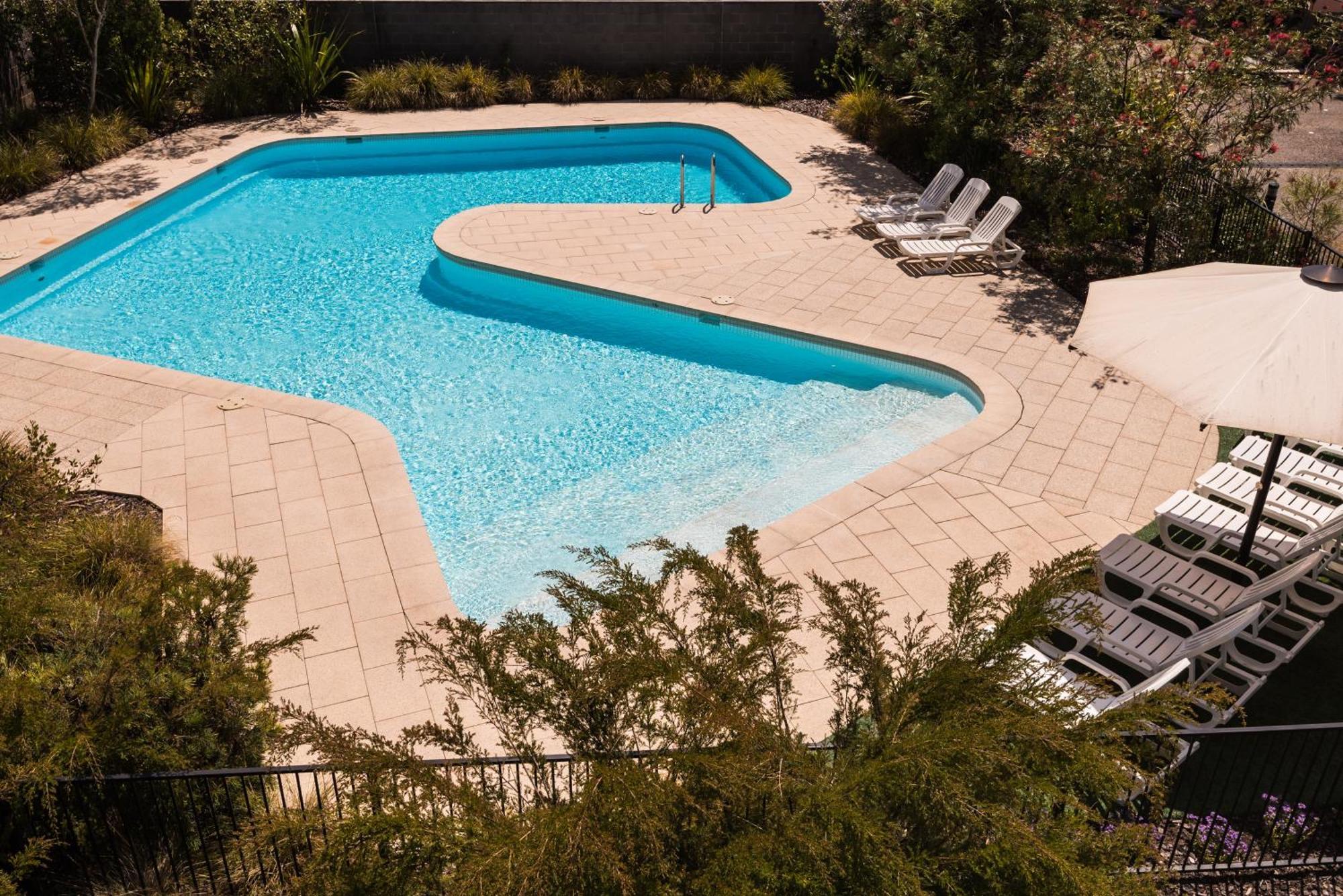 One-Bedroom Apartment Pool View,1214164075:JPEG