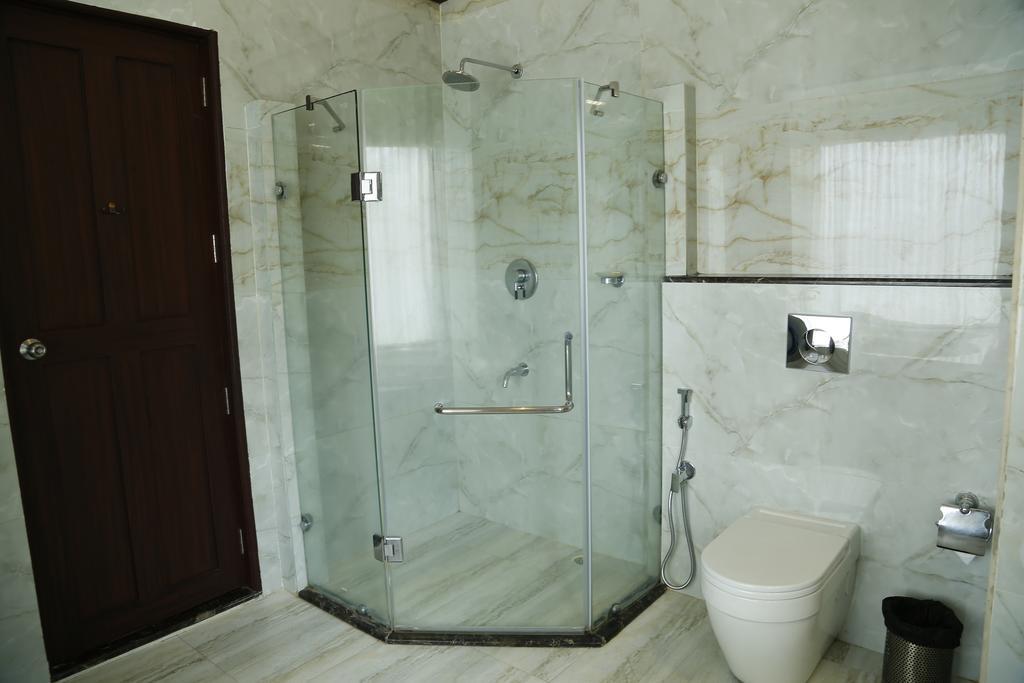 Deluxe,762017353:JPEG