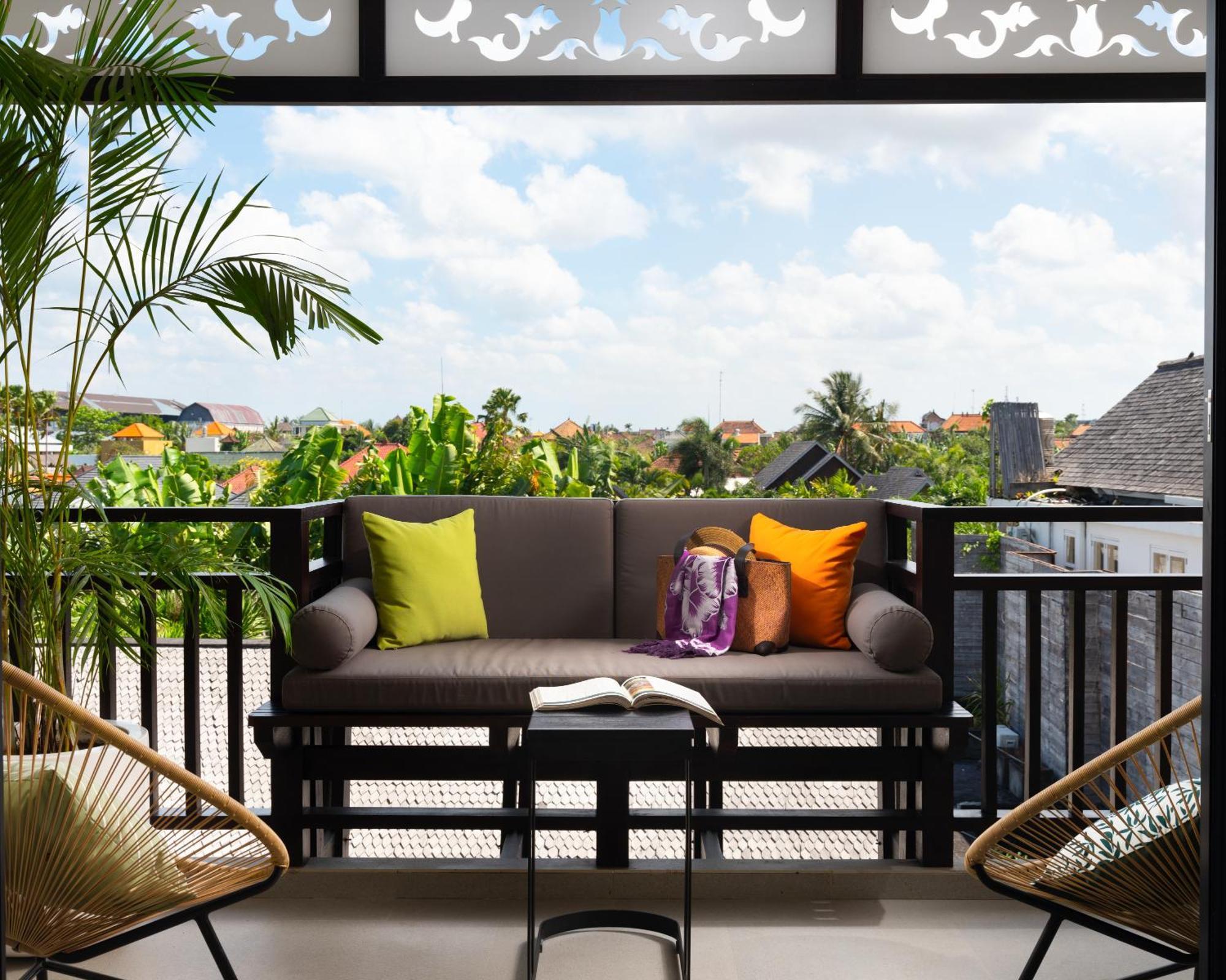 One-Bedroom Apartment Fully Equipped Kitchenette Balcony