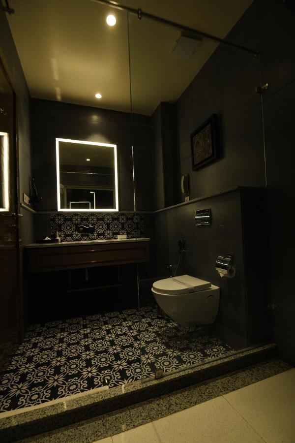 Deluxe Twin Room - 15% off on session of Spa,  10% off on Food & Beverage services, 10% off on Access to Club