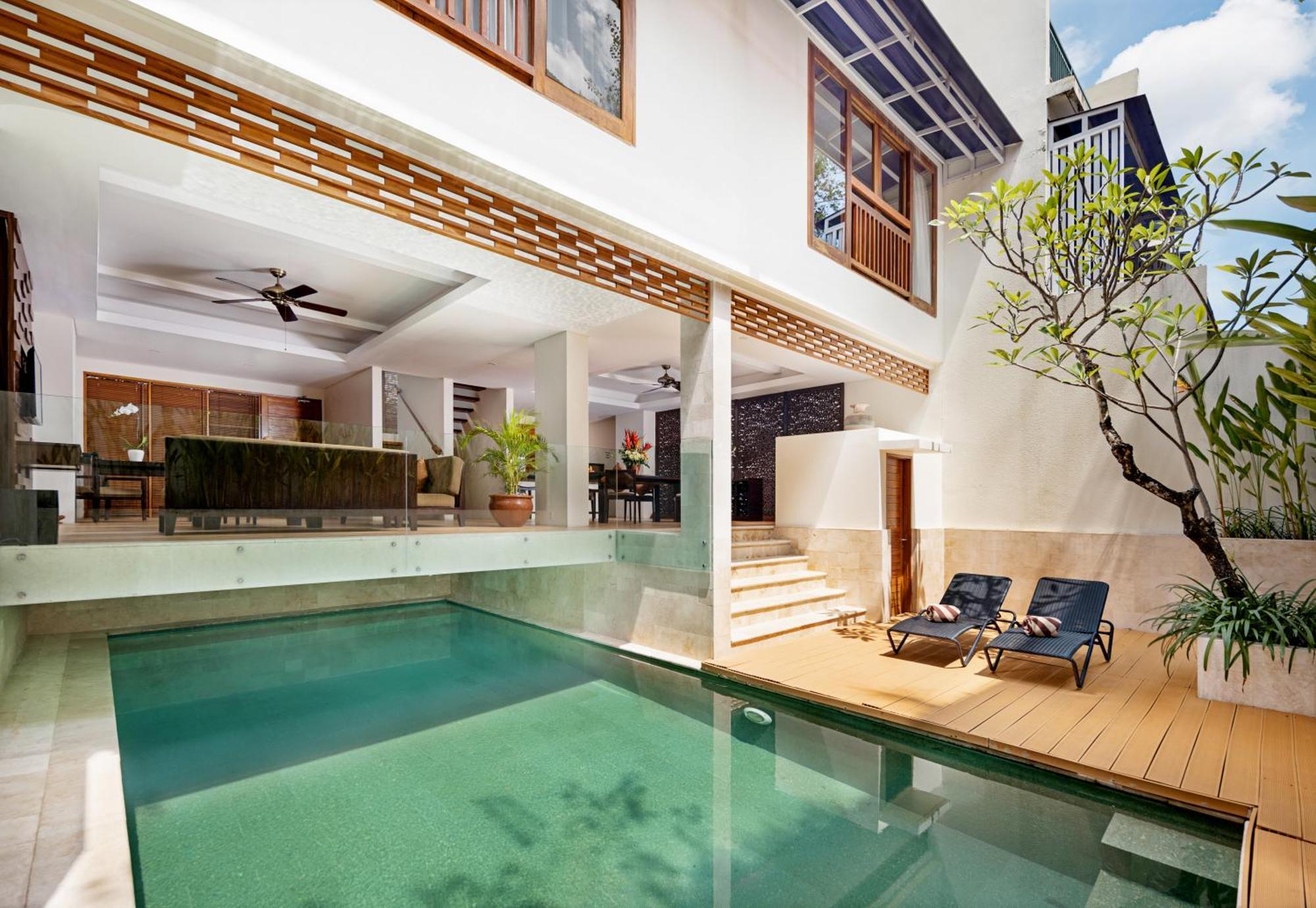 Two-Bedroom Villa Private Pool Bathtub,1394310320:JPEG