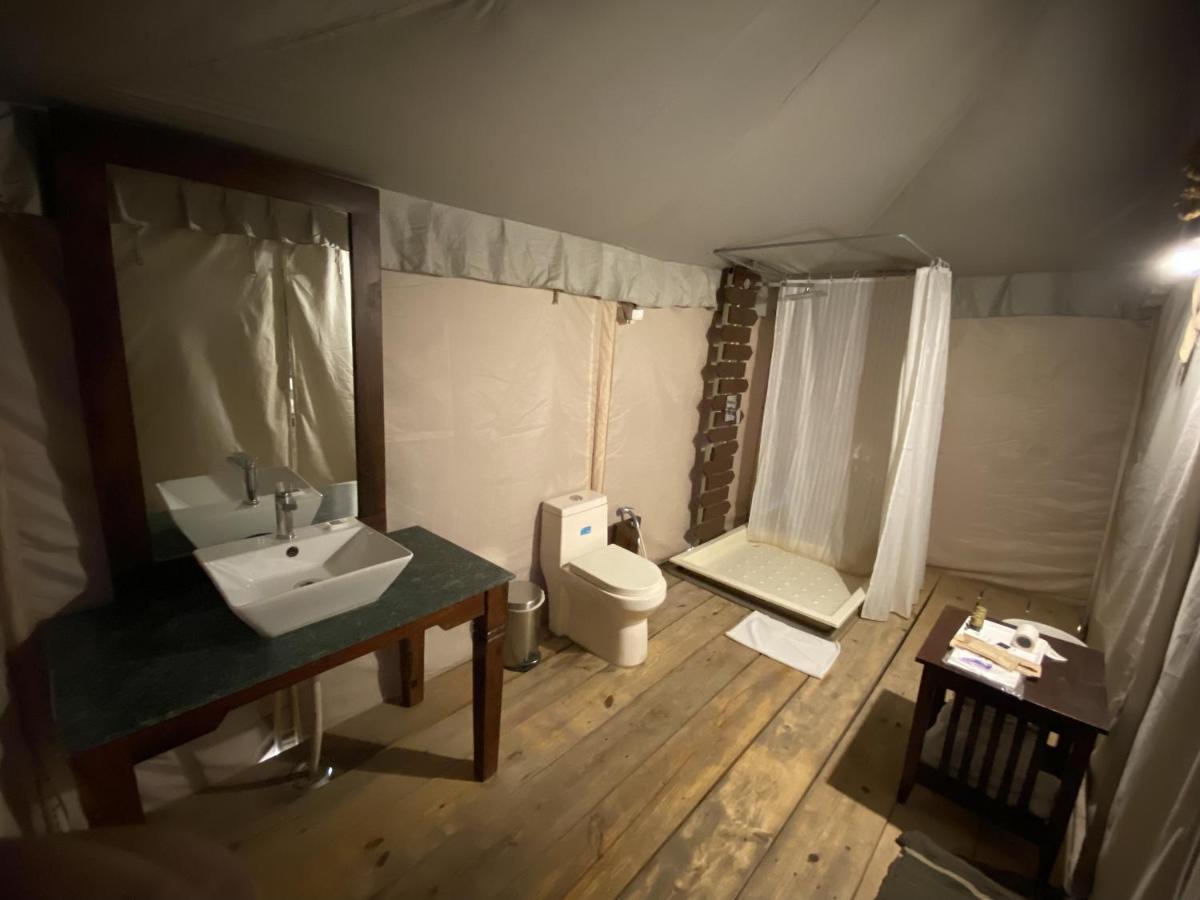 Luxury Camp,1248404734:JPEG