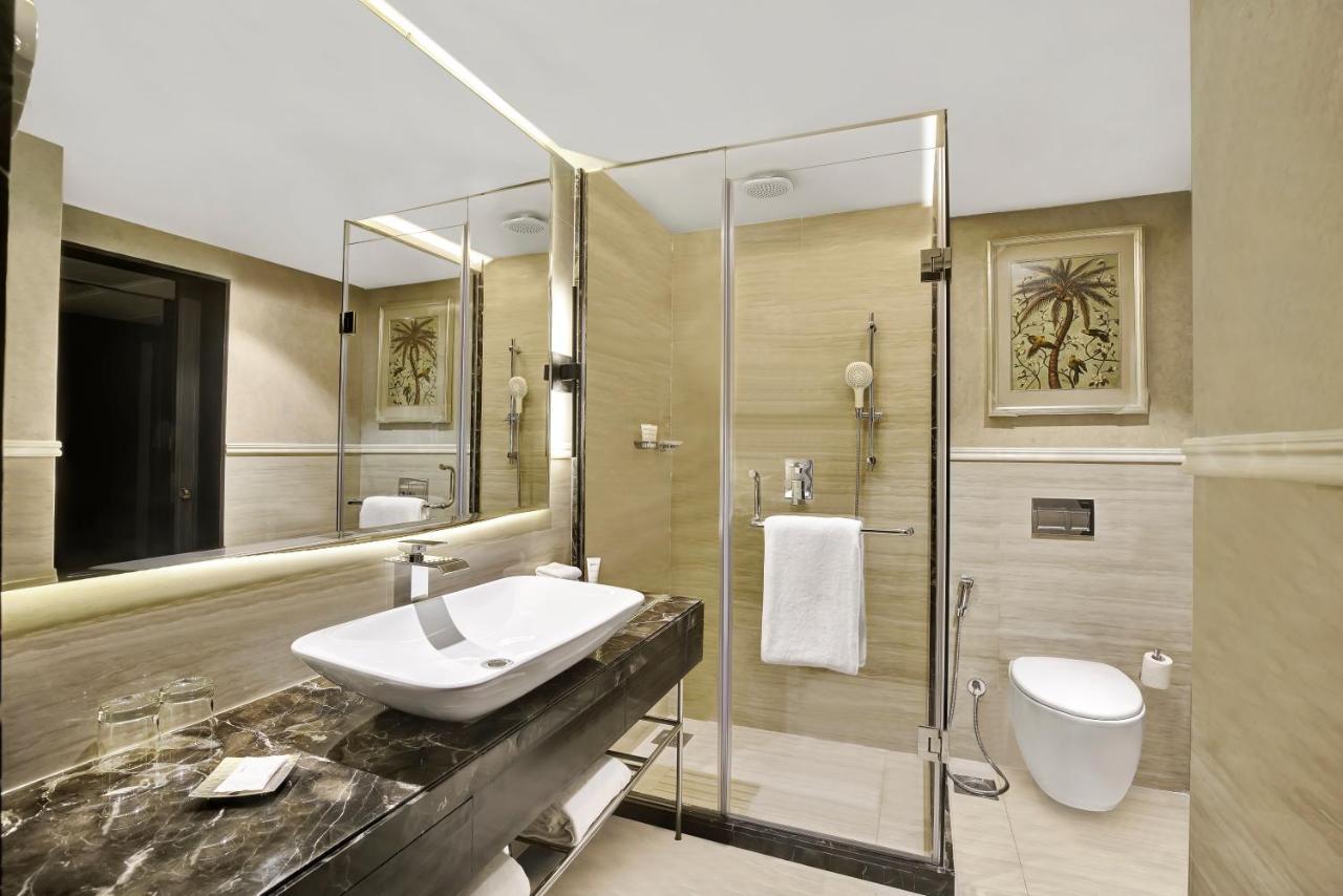 Executive Suite - 20% Discount on Food & Beverage - 15% Spa & Laundry+ flexible Check-in & Check-out