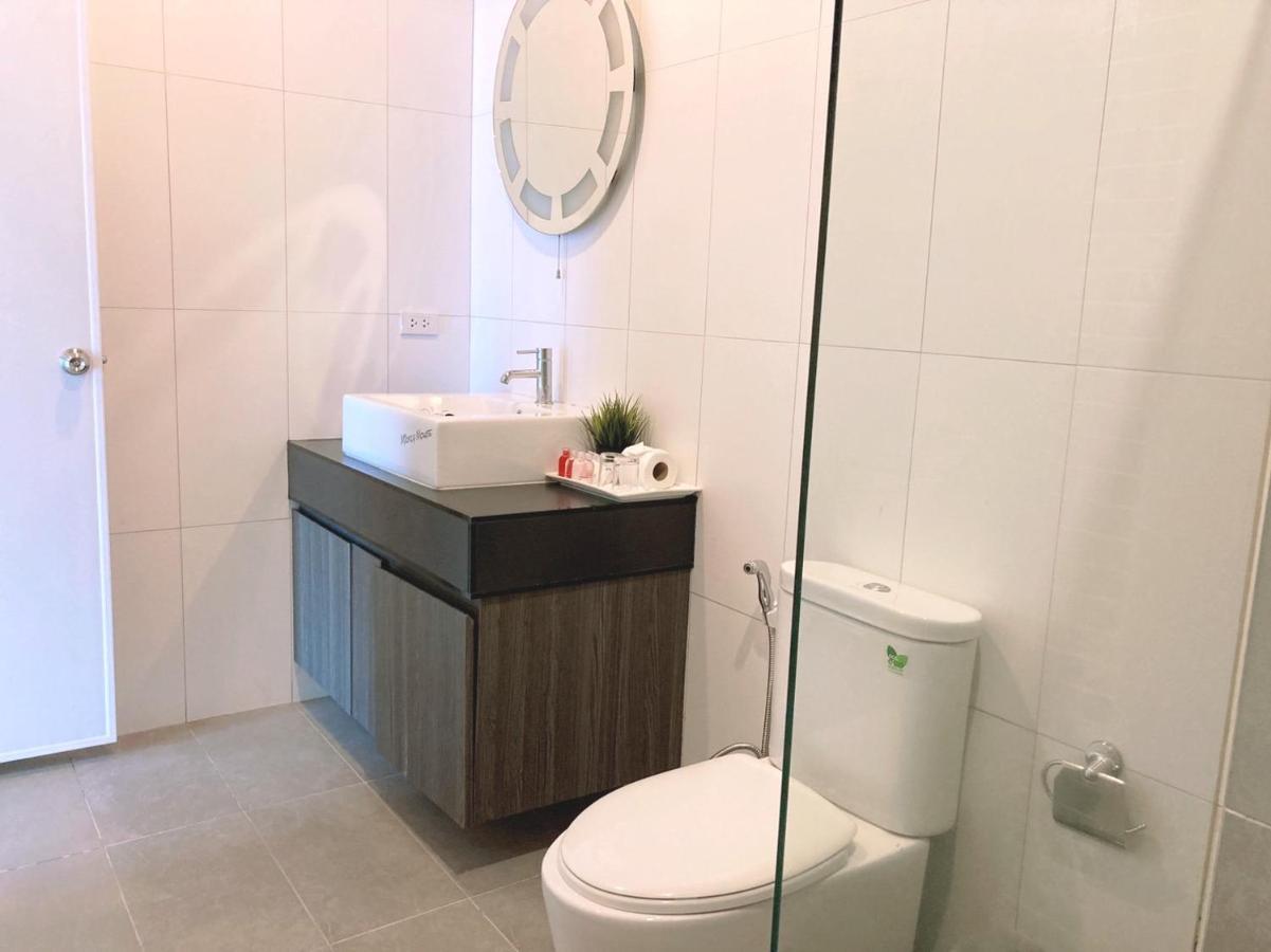 Superior Double Room with Pool Access