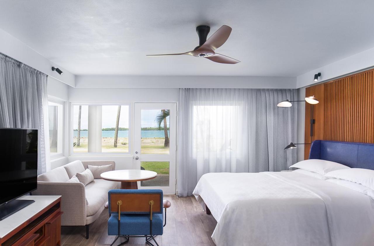 Ocean Front , Guest room, 1 King,1413433679:JPEG