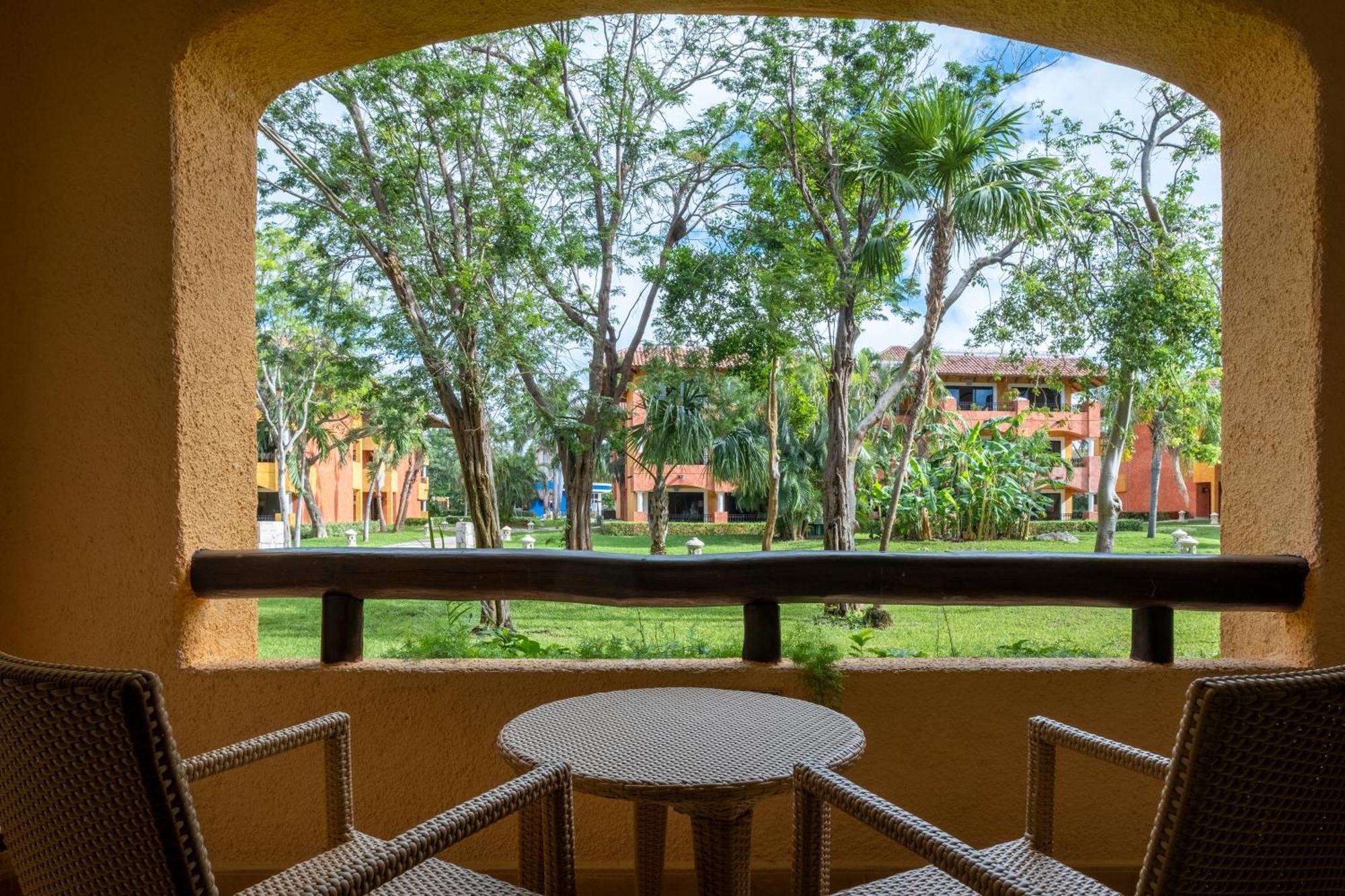 Last Room Available,1565599138:JPEG