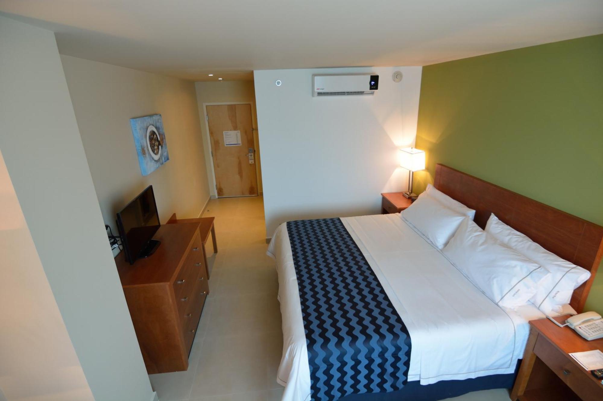 Barrierefreies Standard-Zimmer mit Kingsize Bett