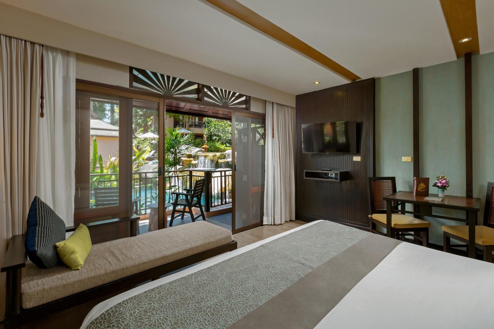 Waterfall Pool Access Room