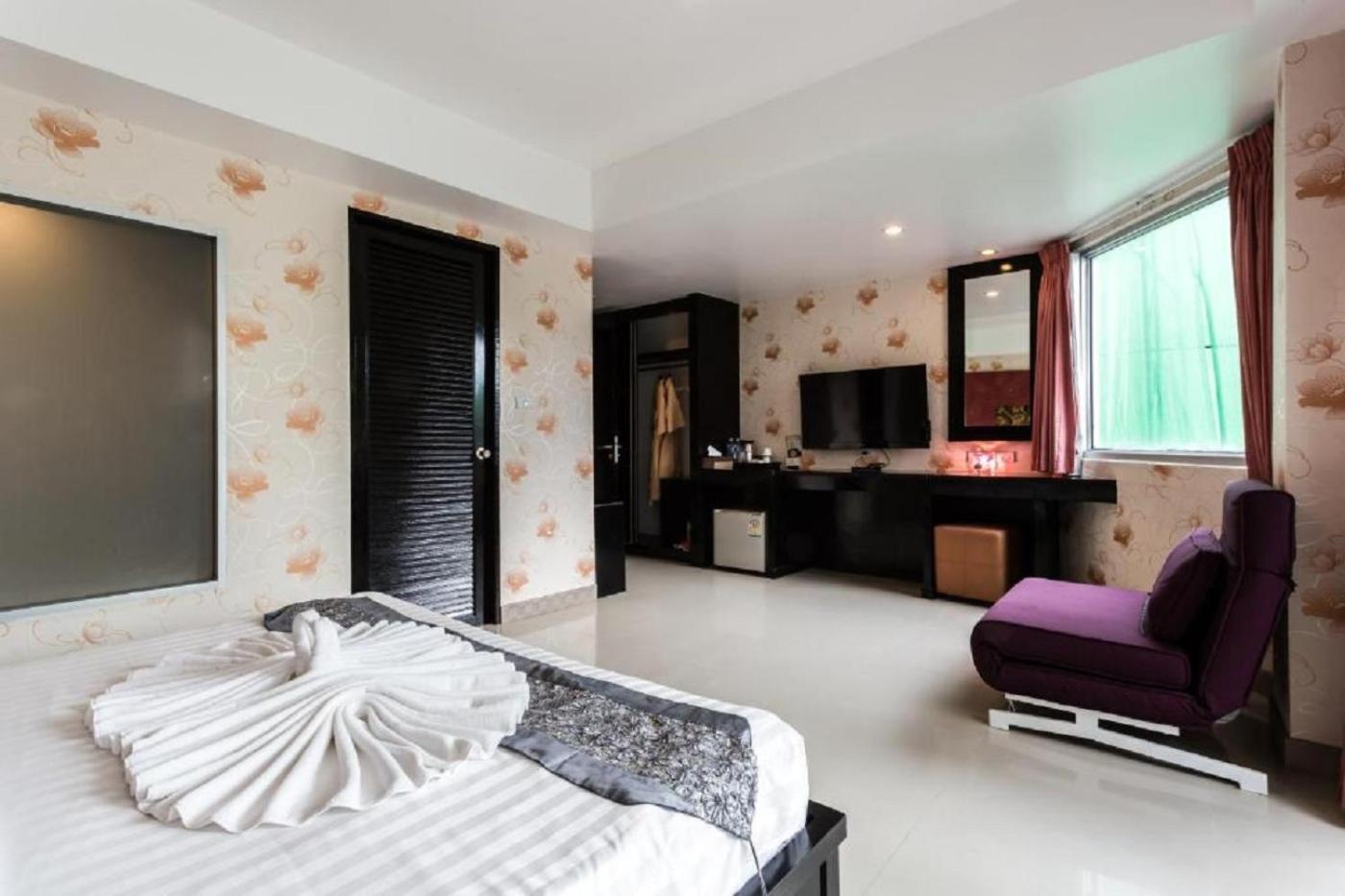 Executive Room
