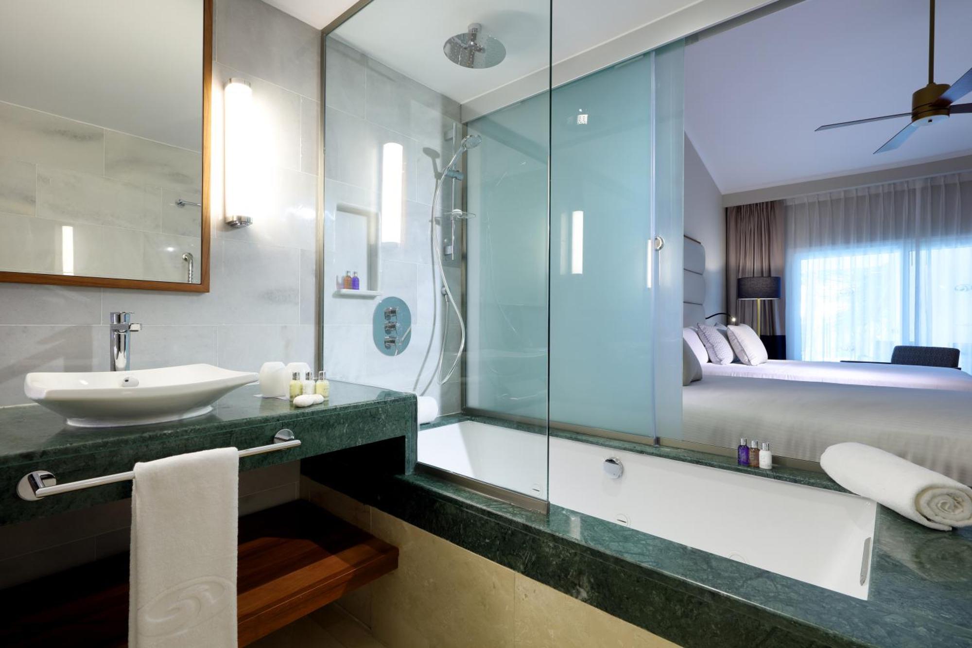 Deluxe ved poolen