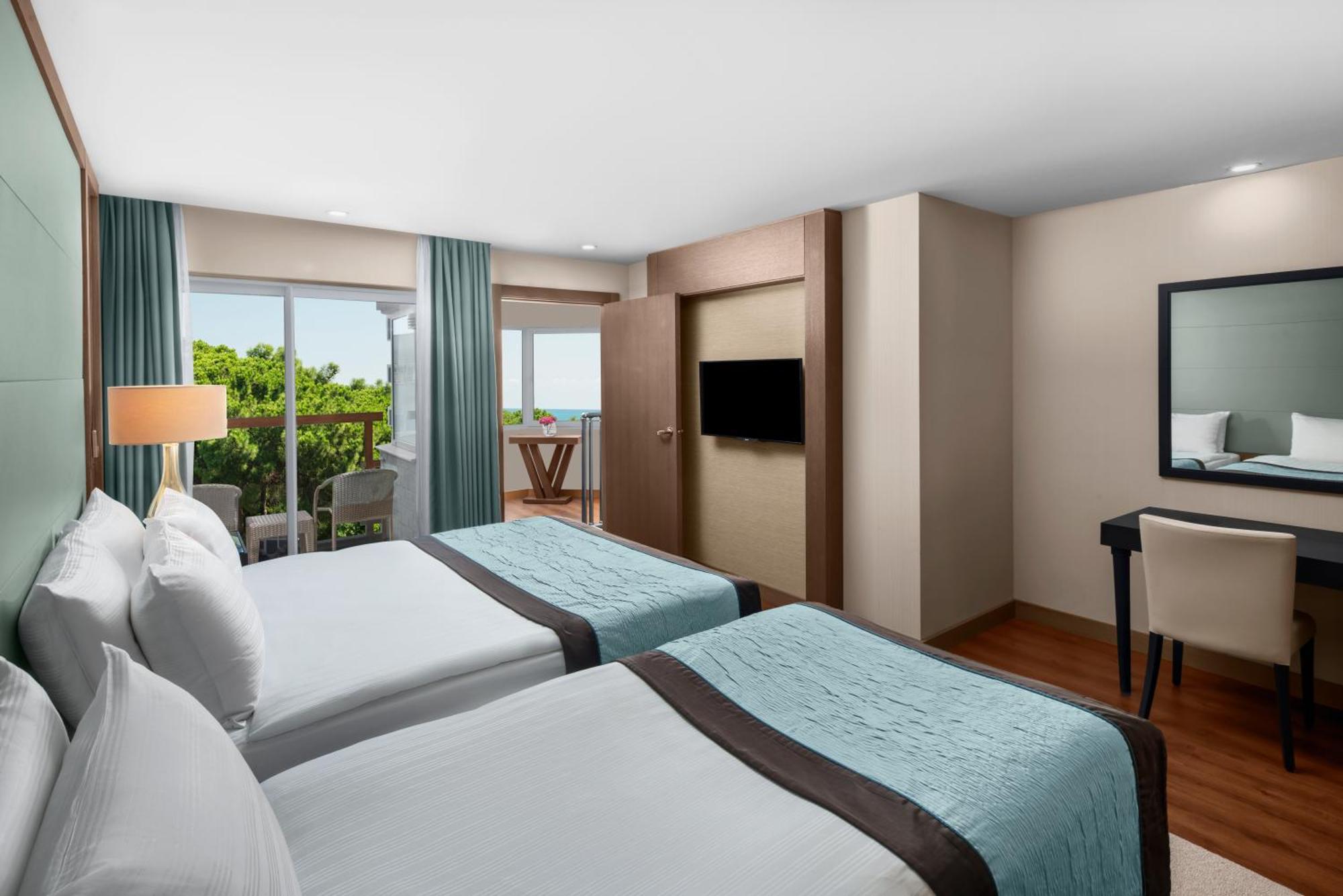 Duplex Family Room,1274975338:JPEG