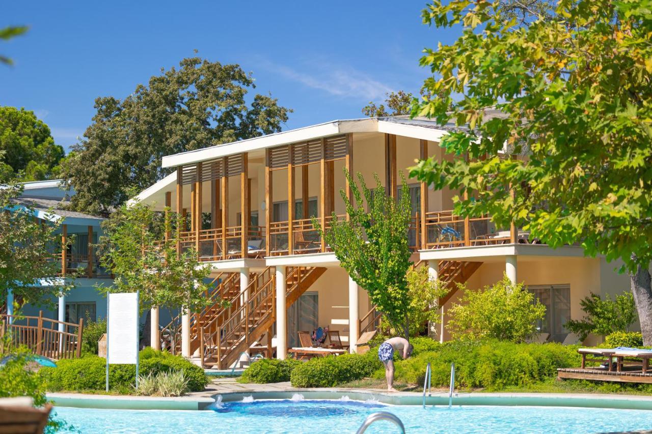 Standard Twin Room with Swimming Pool Access