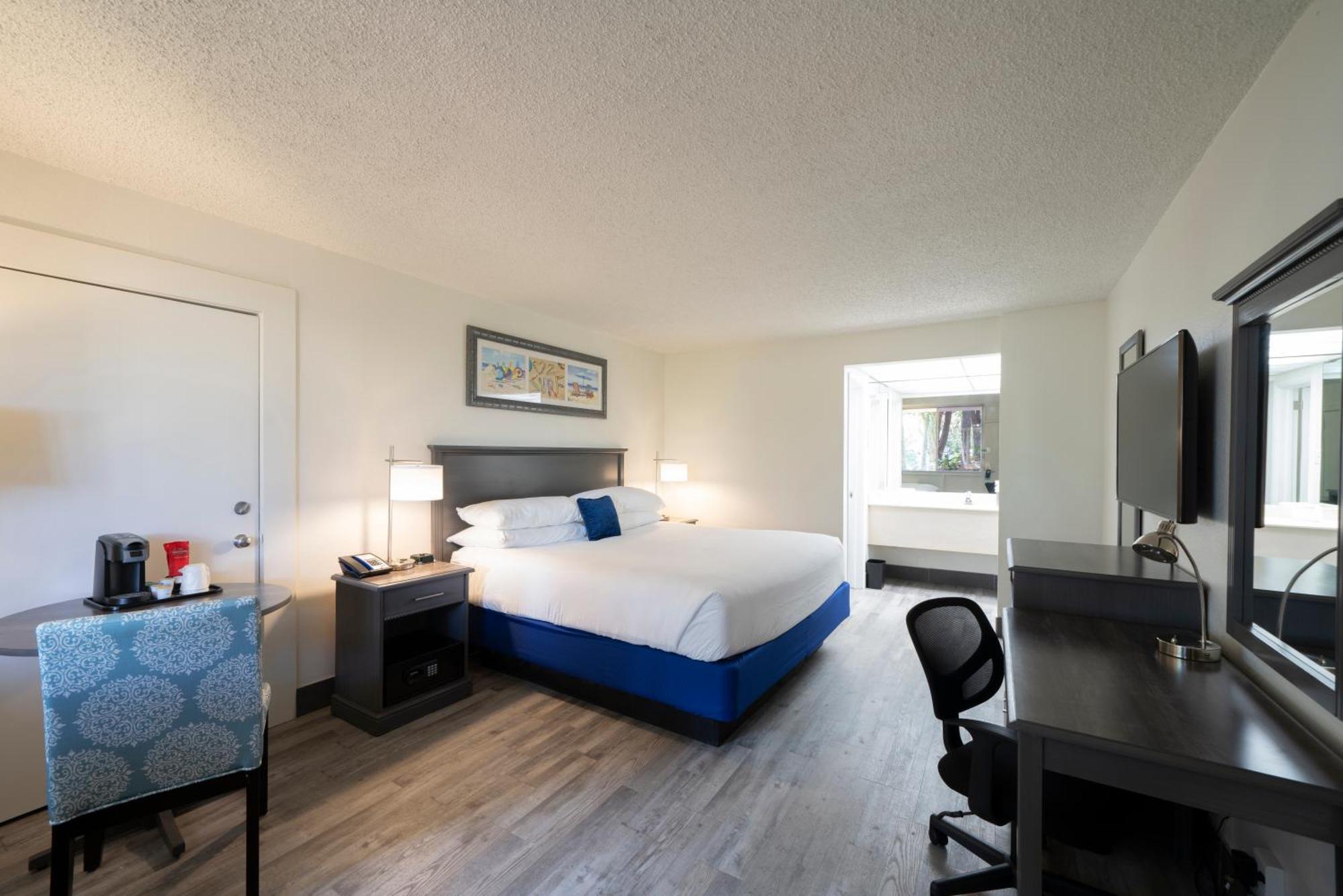 Standard King Room,1435369243:JPEG