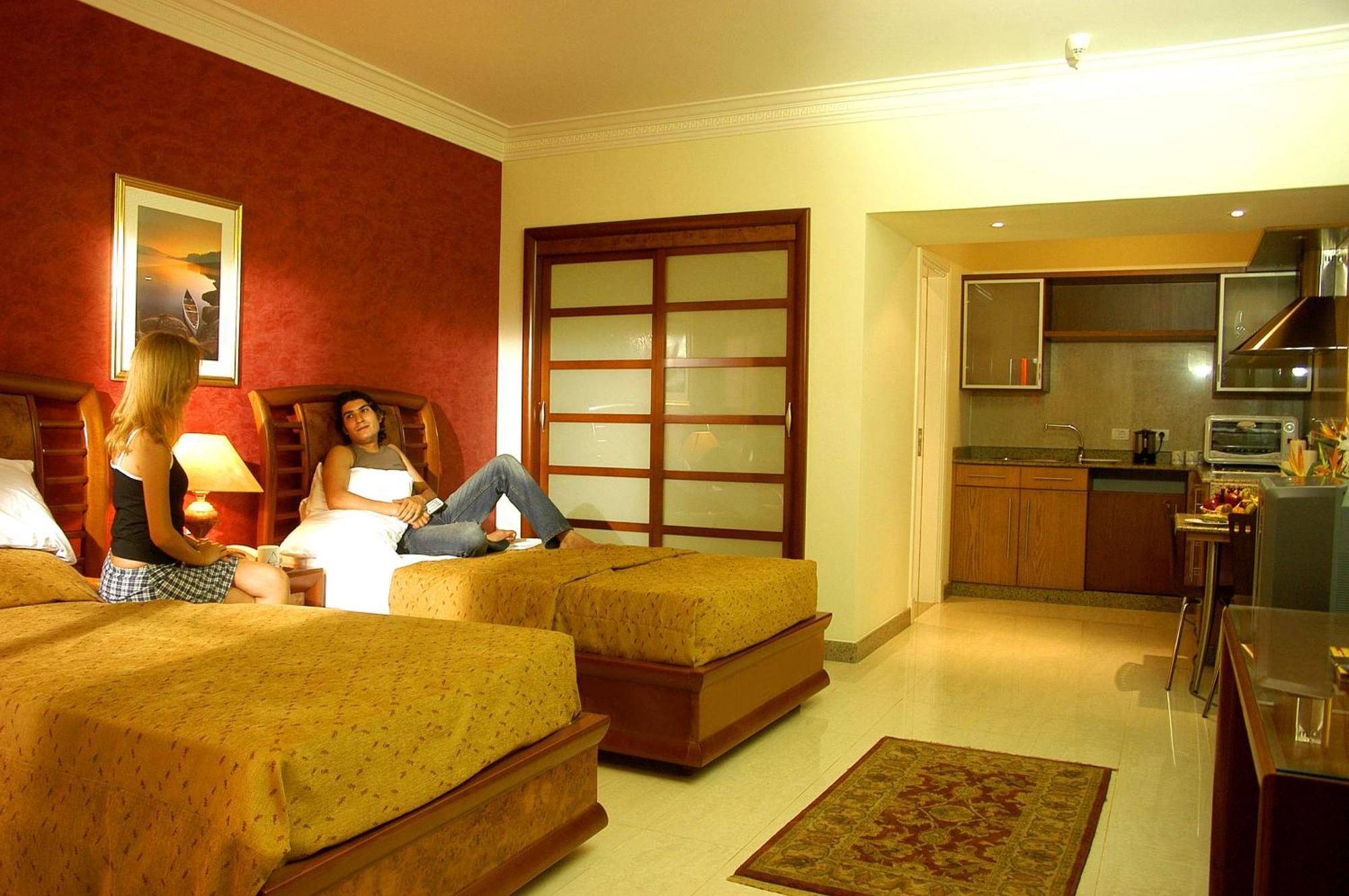 Deluxe Üç Kişilik Oda