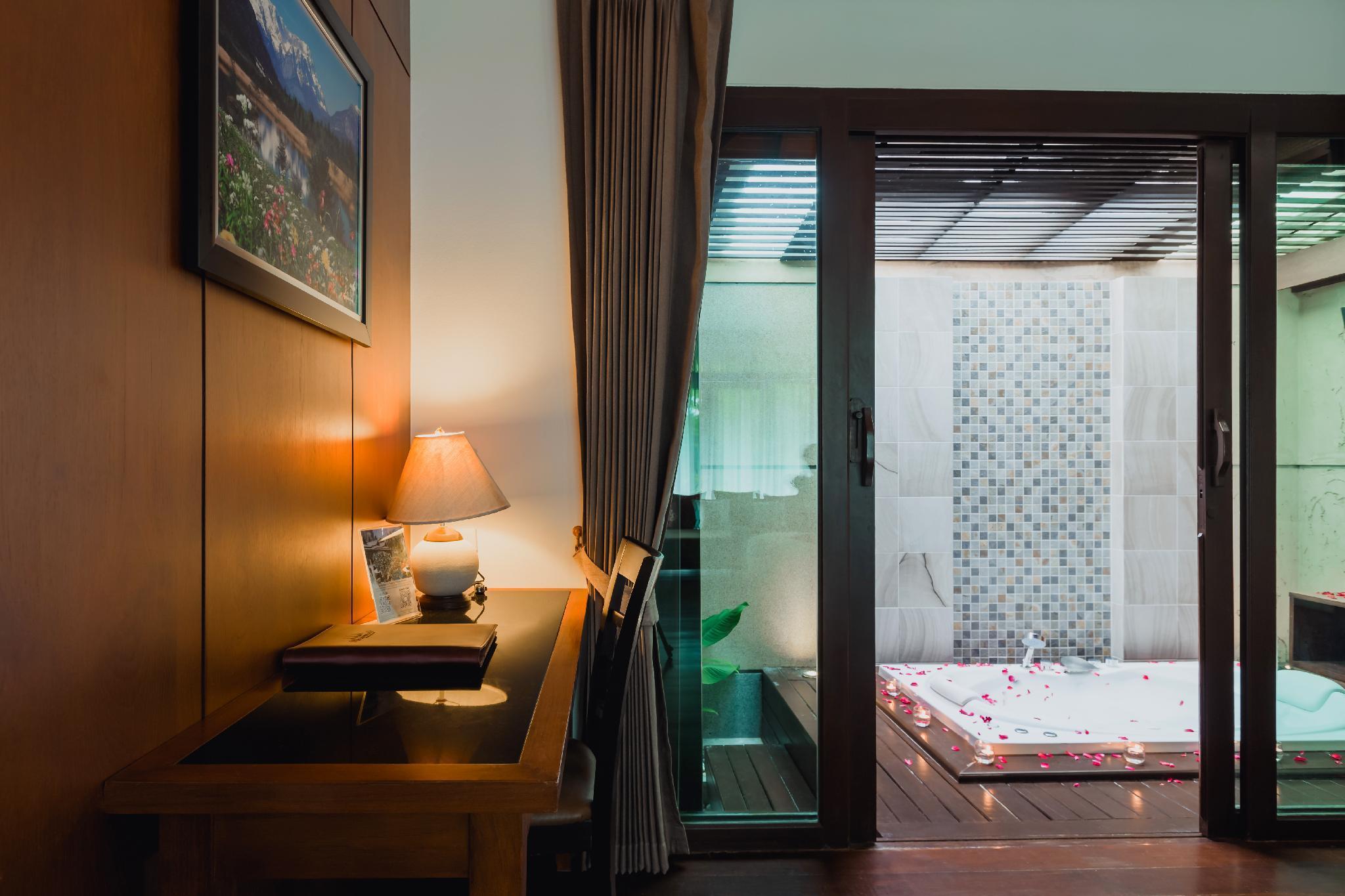 Jacuzzi Villa