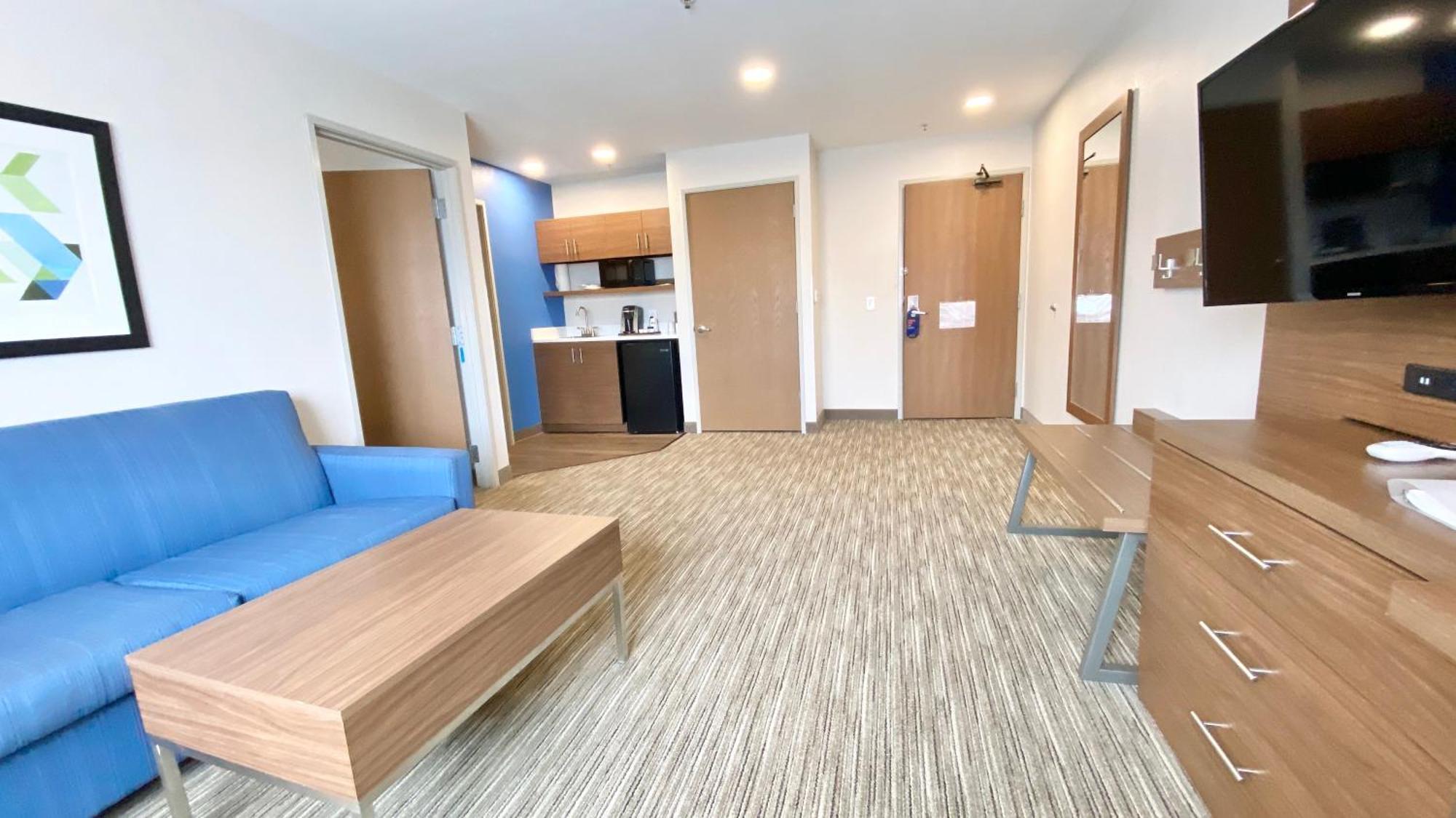 One-Bedroom Suite with Two Queen Beds